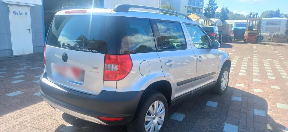 Skoda Yeti 2011 — interior