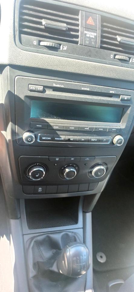 Skoda Yeti 2011 — photo 8