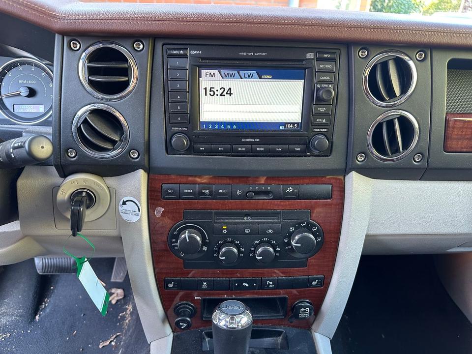 Jeep Commander 2008 — photo 12