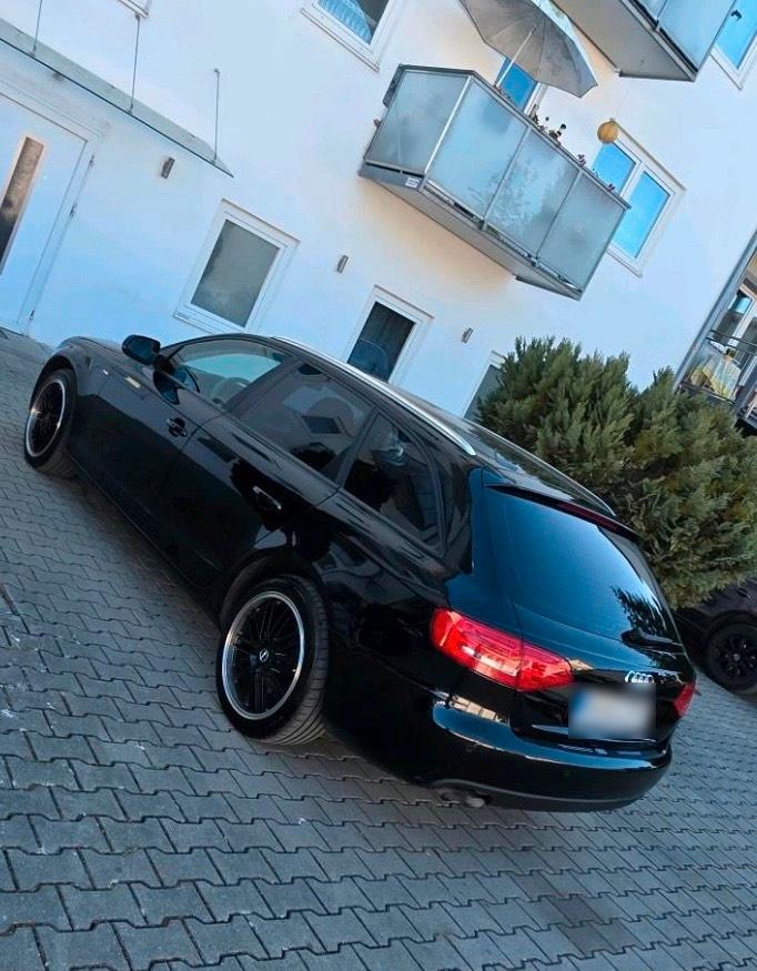 Audi A4 2009 — engine