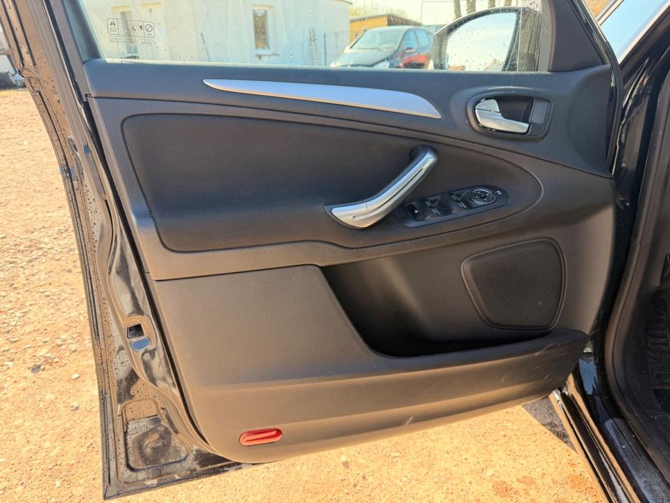 Ford S-Max 2013 — photo 6