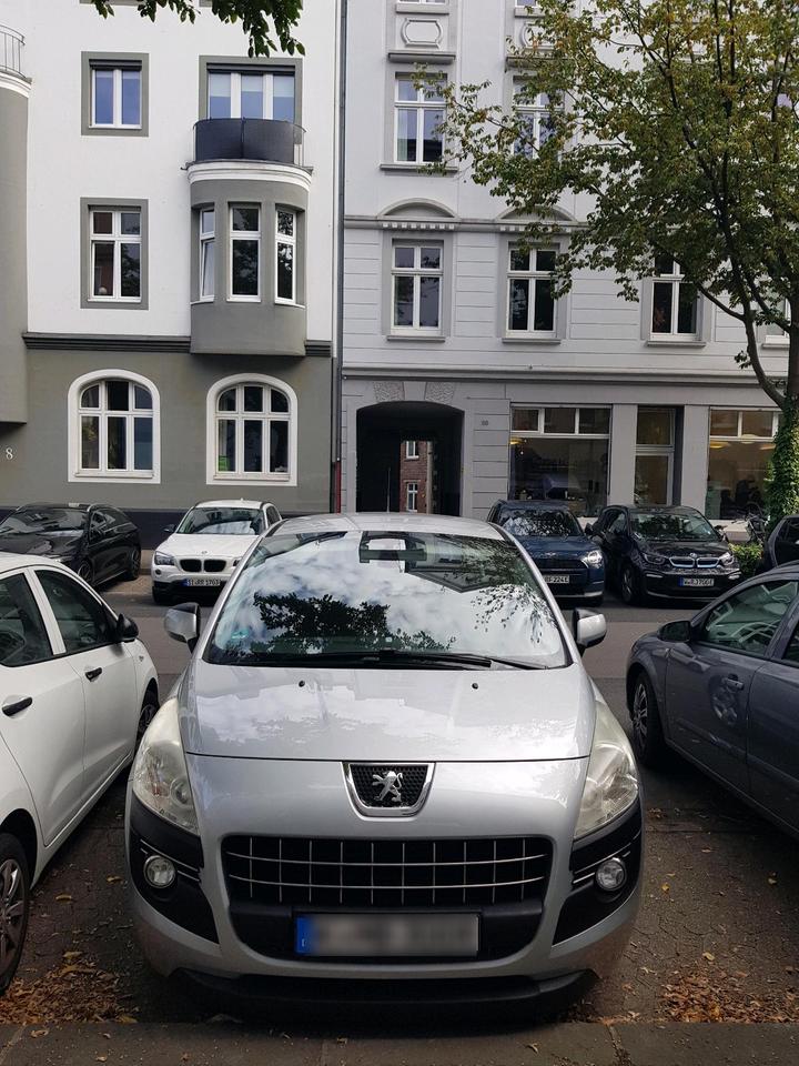 Peugeot 3008 2014 — engine