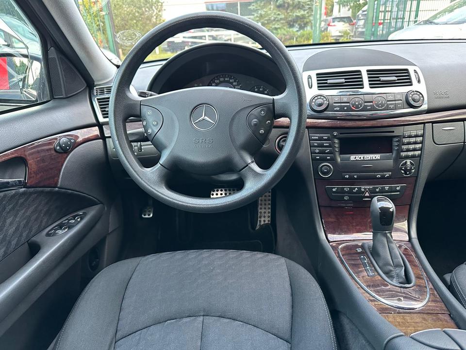 Mercedes Benz E 200 2005 — photo 11
