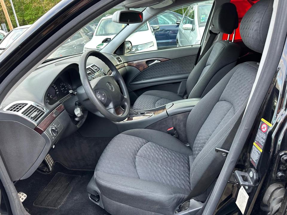 Mercedes Benz E 200 2005 — photo 14