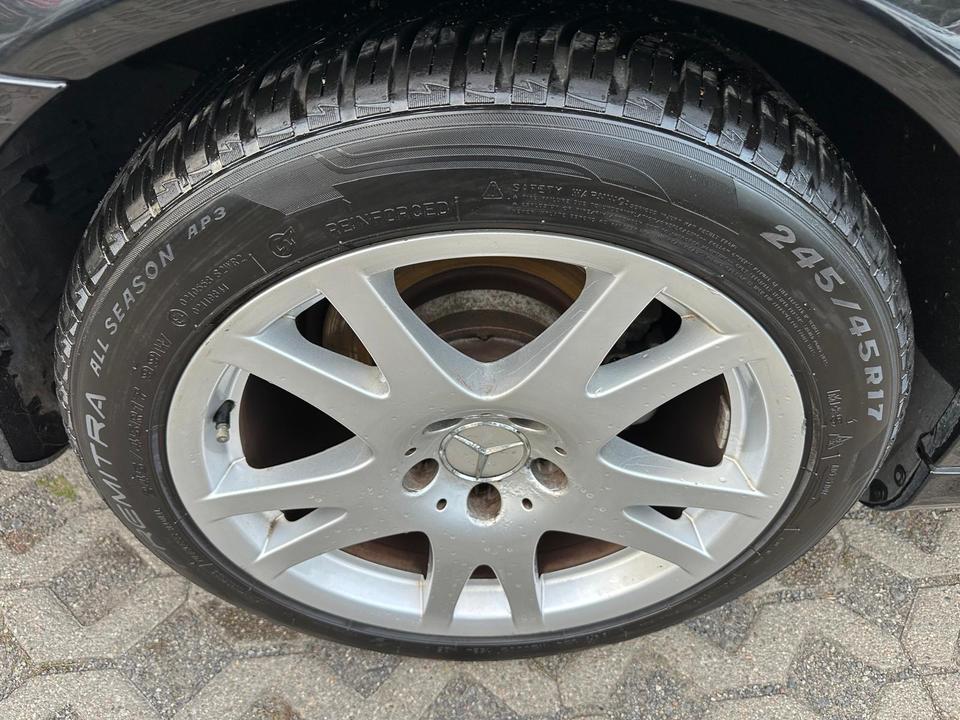 Mercedes Benz E 200 2005 — photo 18
