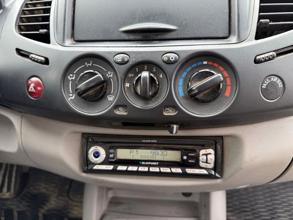Mitsubishi L200 2006 — photo 17