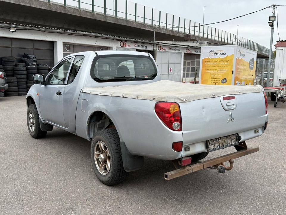 Mitsubishi L200 2006 — engine