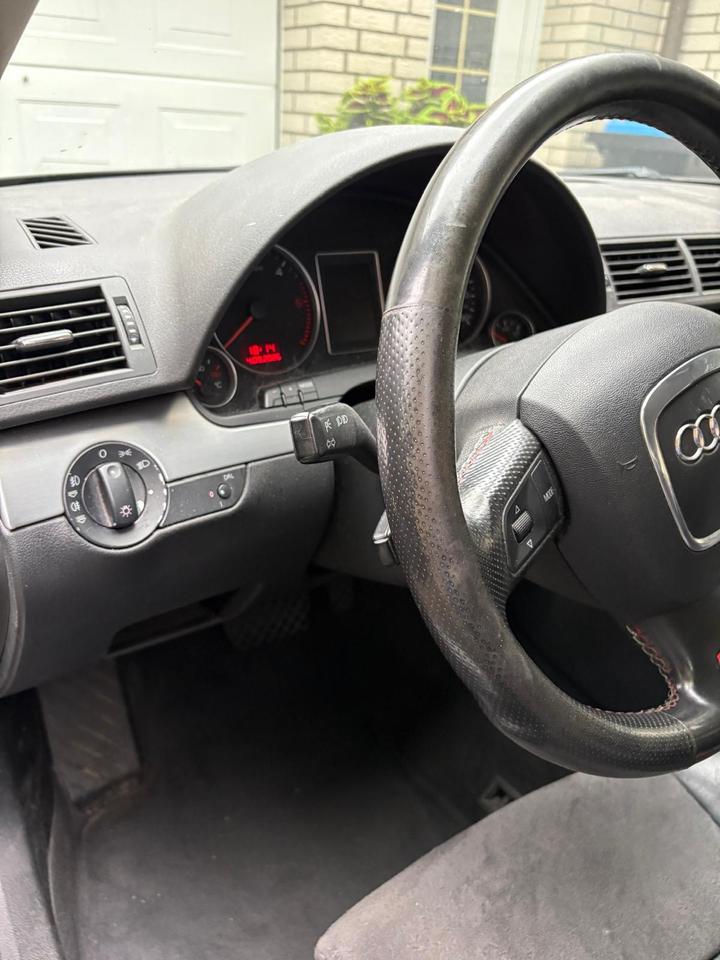 Audi A4 2005 — photo 15