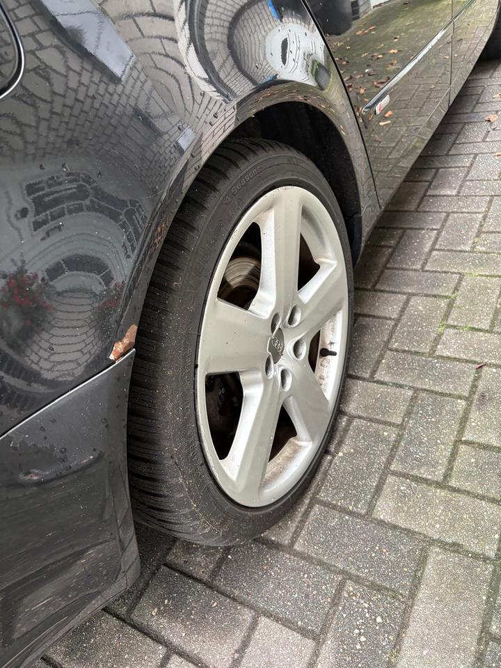 Audi A4 2005 — photo 8