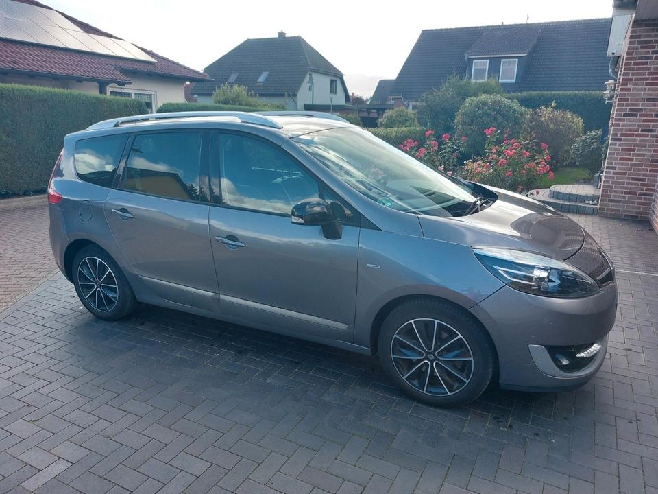 Renault Grand Scenic 2013 — вигляд ззаду