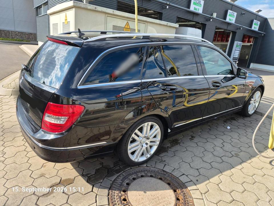 Mercedes Benz C 220 2010 — photo 8