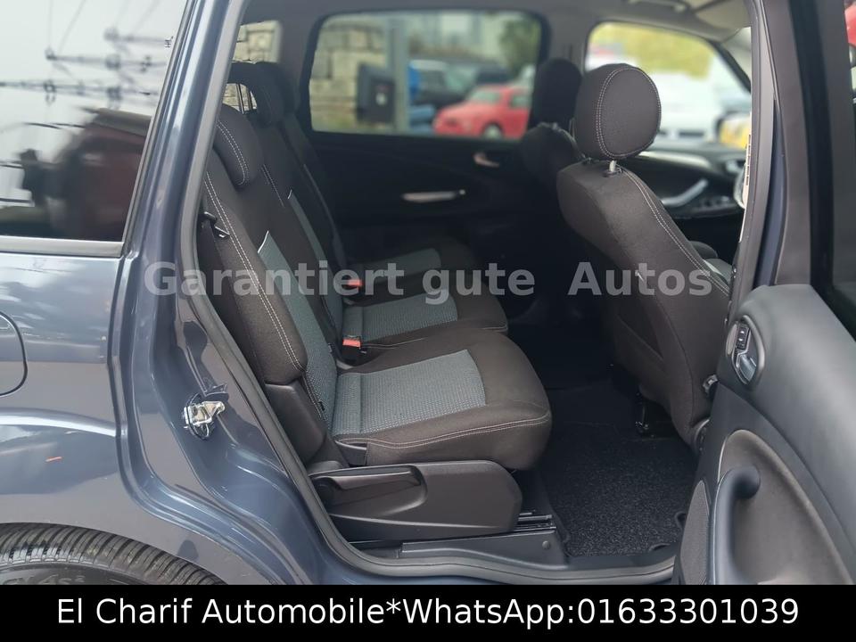 Ford S-Max 2013 — photo 15