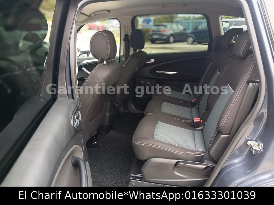 Ford S-Max 2013 — photo 16