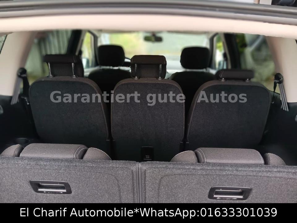 Ford S-Max 2013 — photo 17