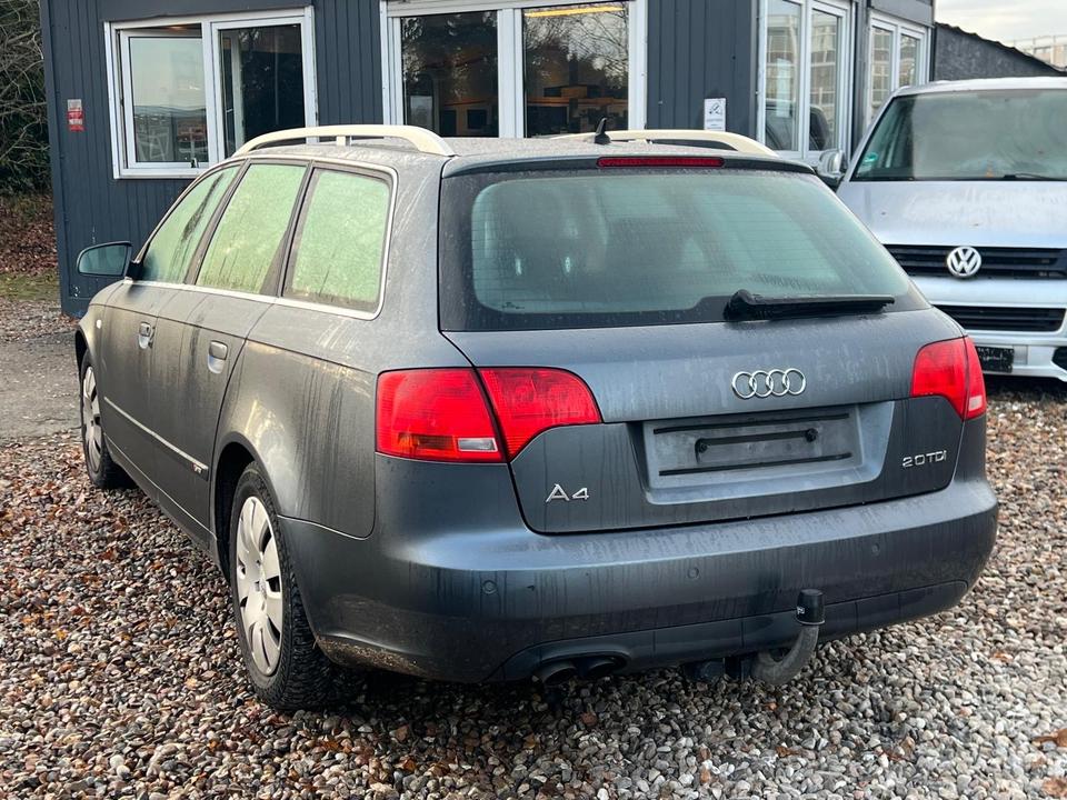 Audi A4 2007 — rear view