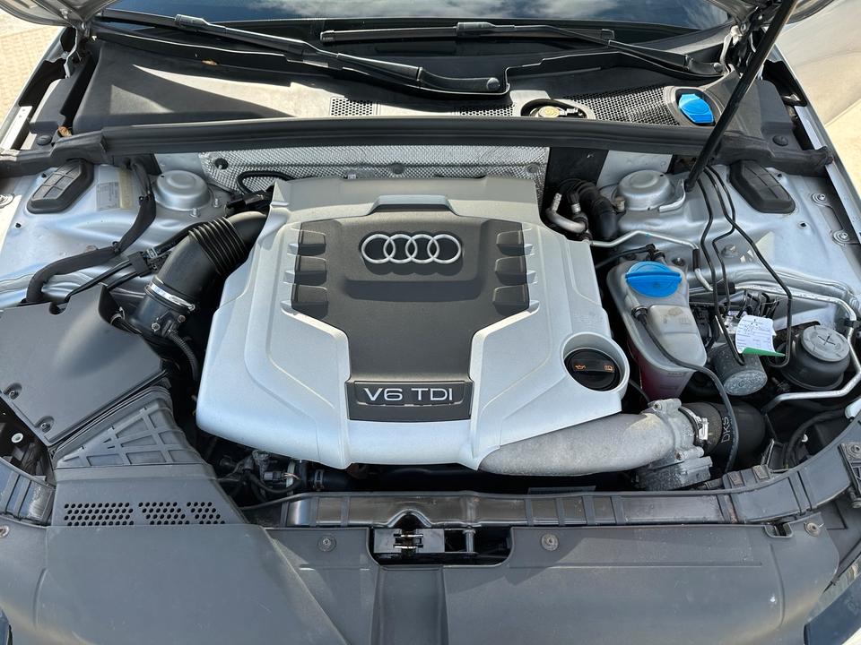 Audi A4 2011 — photo 20