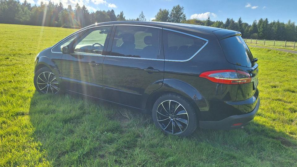 Ford S-Max 2012 — двигун