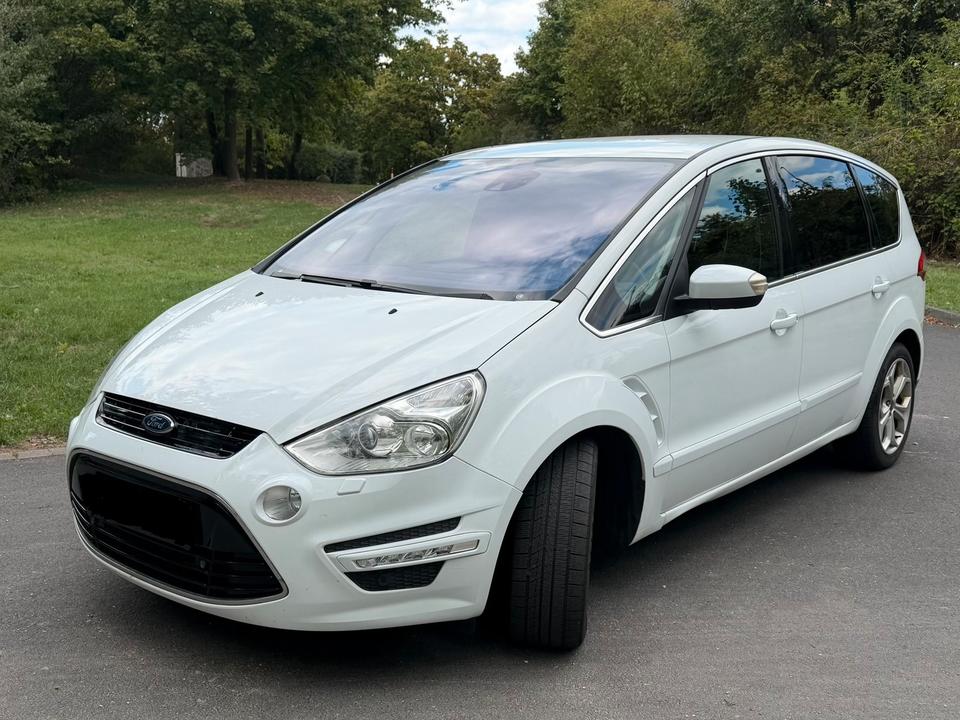 Ford S-Max 2013 — rear view
