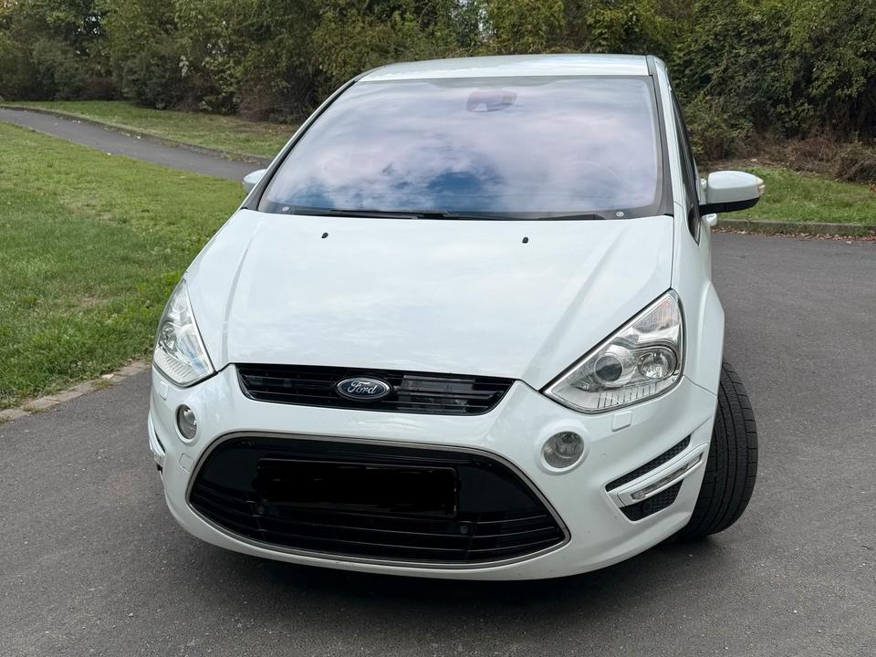 Ford S-Max 2013 — interior