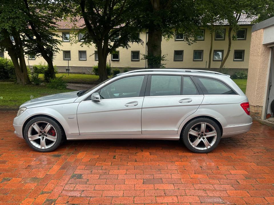Mercedes Benz 200 2010 — photo 10