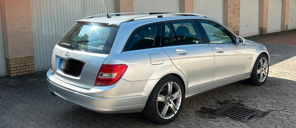 Mercedes Benz 200 2010 — photo 13