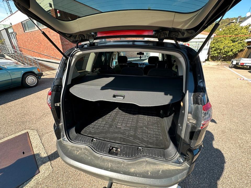 Ford S-Max 2010 — photo 11