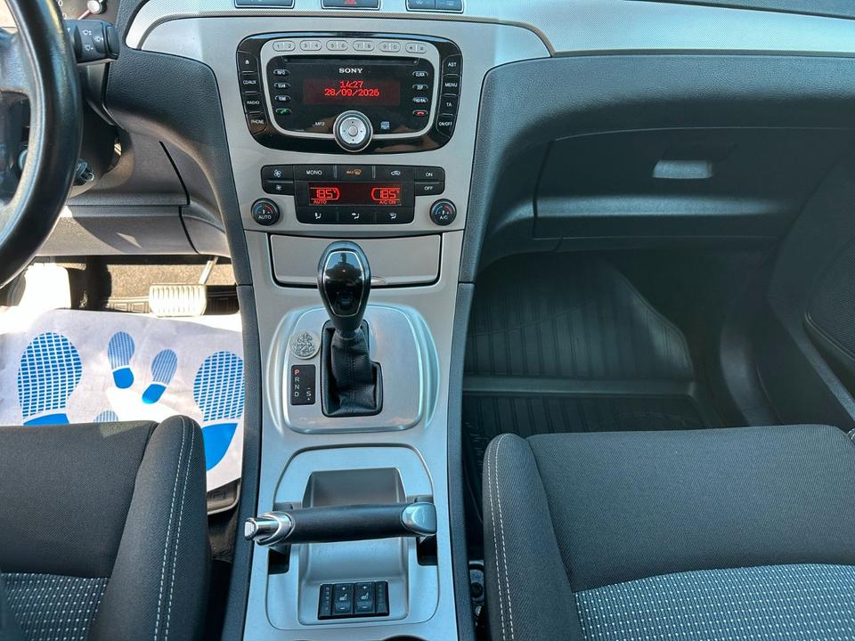 Ford S-Max 2010 — photo 7