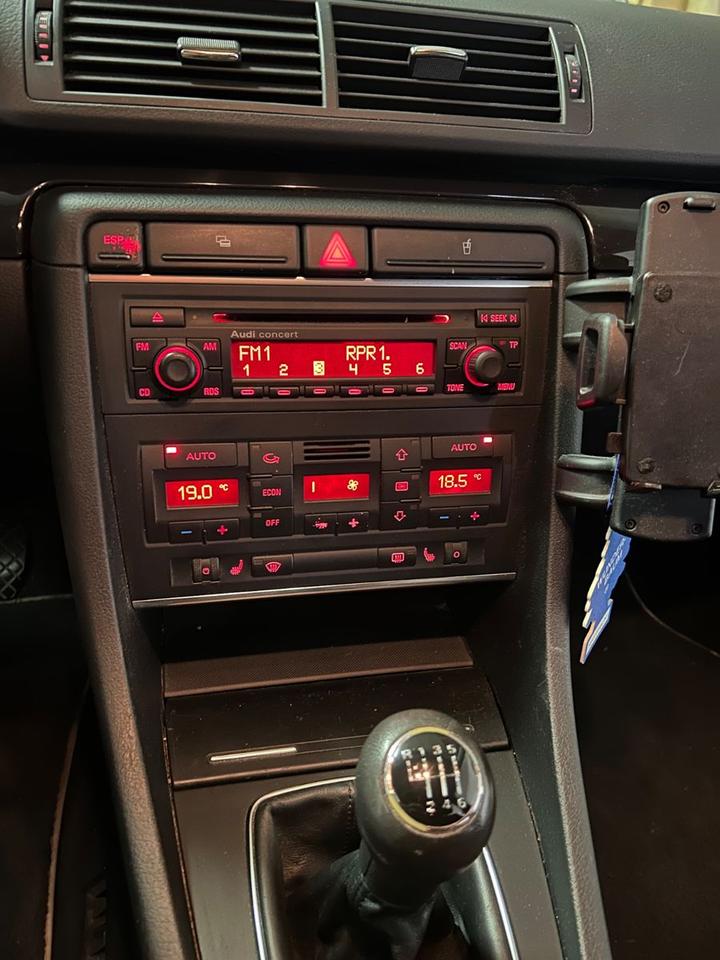 Audi A4 2005 — photo 10
