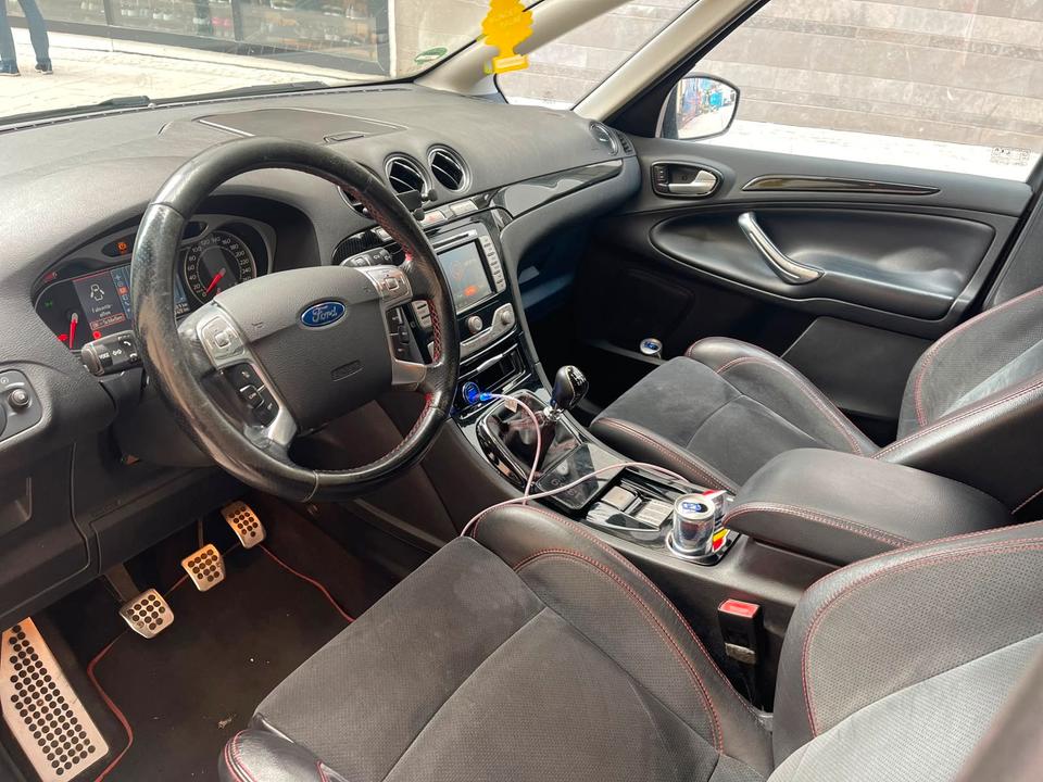 Ford S-Max 2010 — photo 5