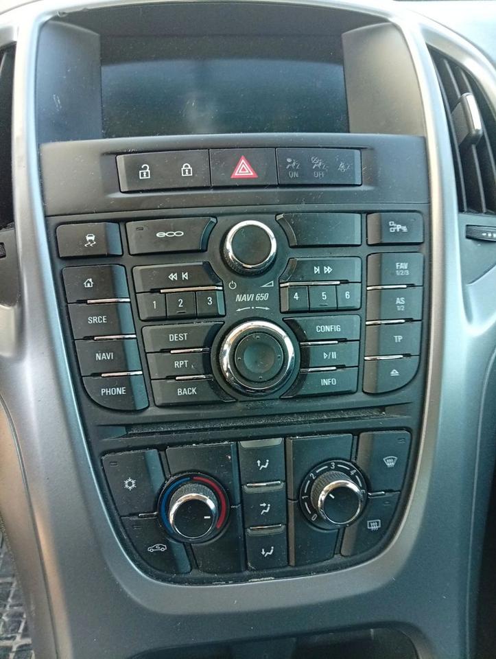 Opel Astra 2015 — photo 9