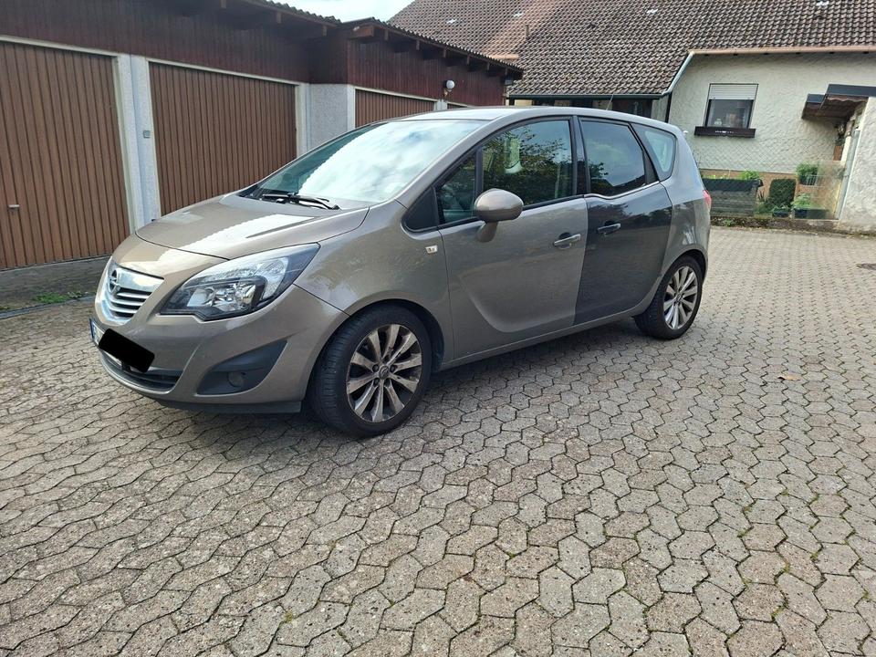 Opel Meriva 2013 — двигун