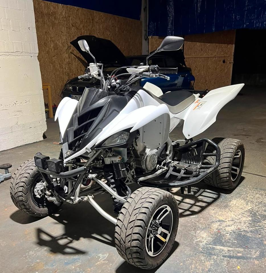 Yamaha Raptor 700 R Quad Lof Zulassung 135Kmh/ 5 Gang TÜV 06/27 2010 — вигляд ззаду