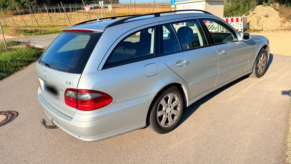 Mercedes Benz E 220 2007 — interior
