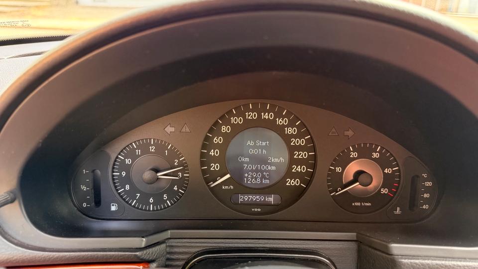 Mercedes Benz E 220 2007 — photo 8
