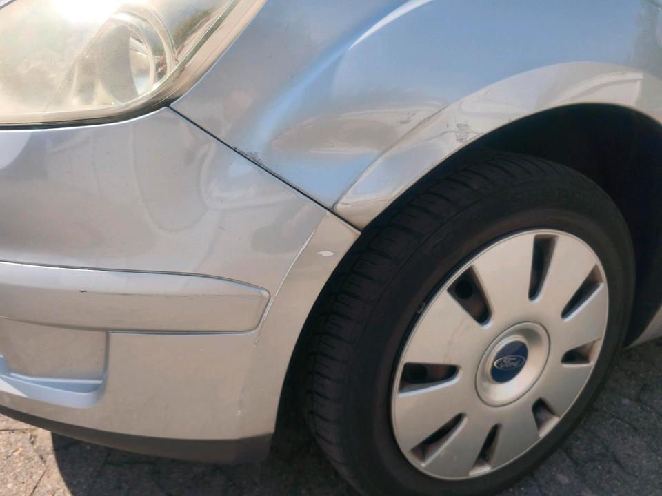 Ford S-Max 2006 — вигляд ззаду