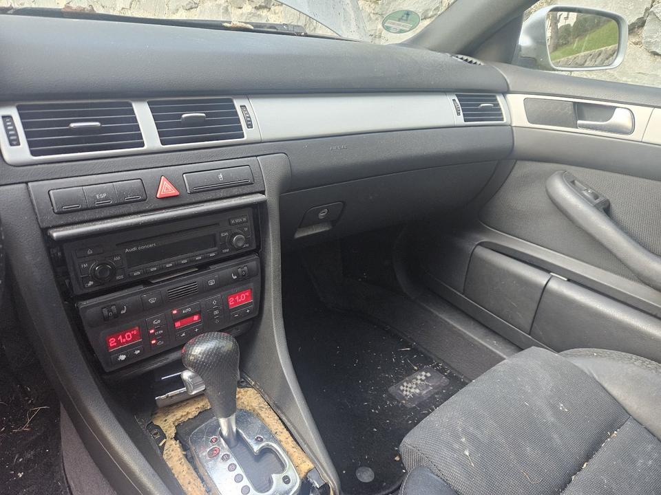 Audi A6 2004 — photo 9