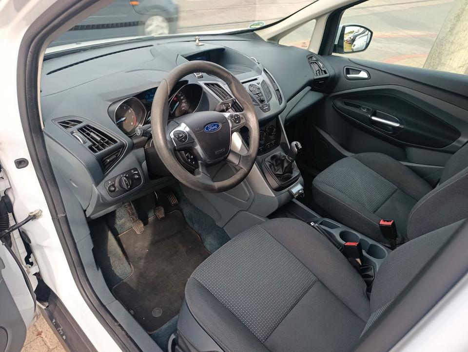 Ford Grand C-Max 2012 — photo 14