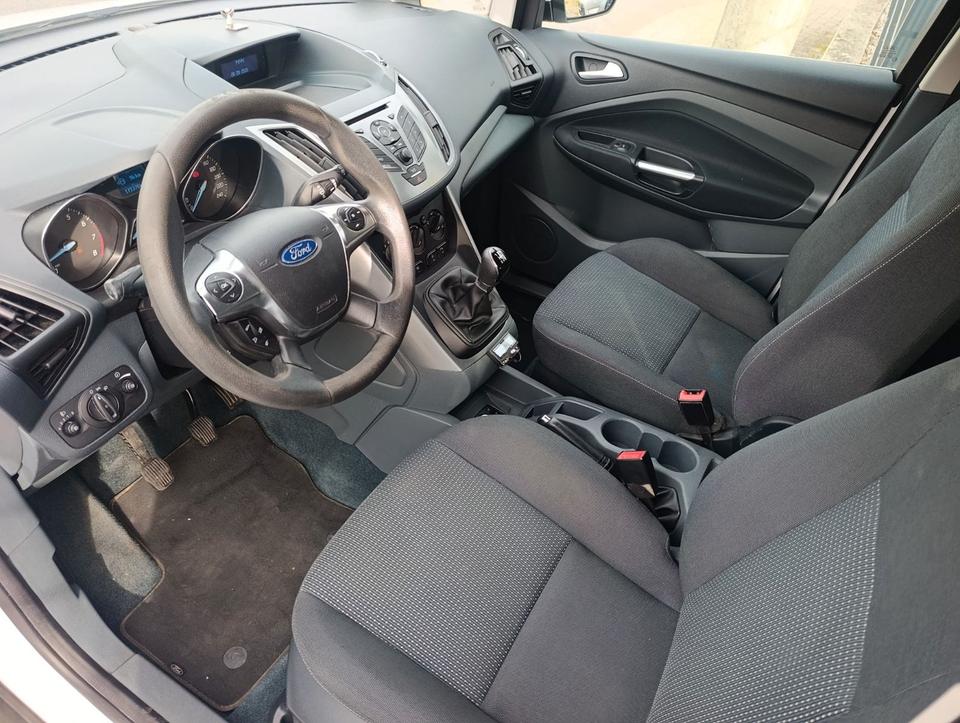 Ford Grand C-Max 2012 — photo 15