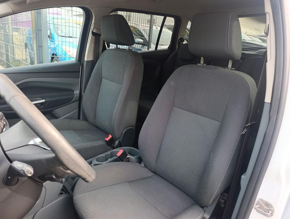 Ford Grand C-Max 2012 — photo 19