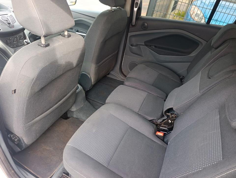 Ford Grand C-Max 2012 — photo 24