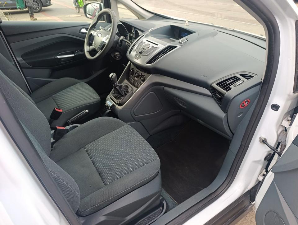 Ford Grand C-Max 2012 — photo 34