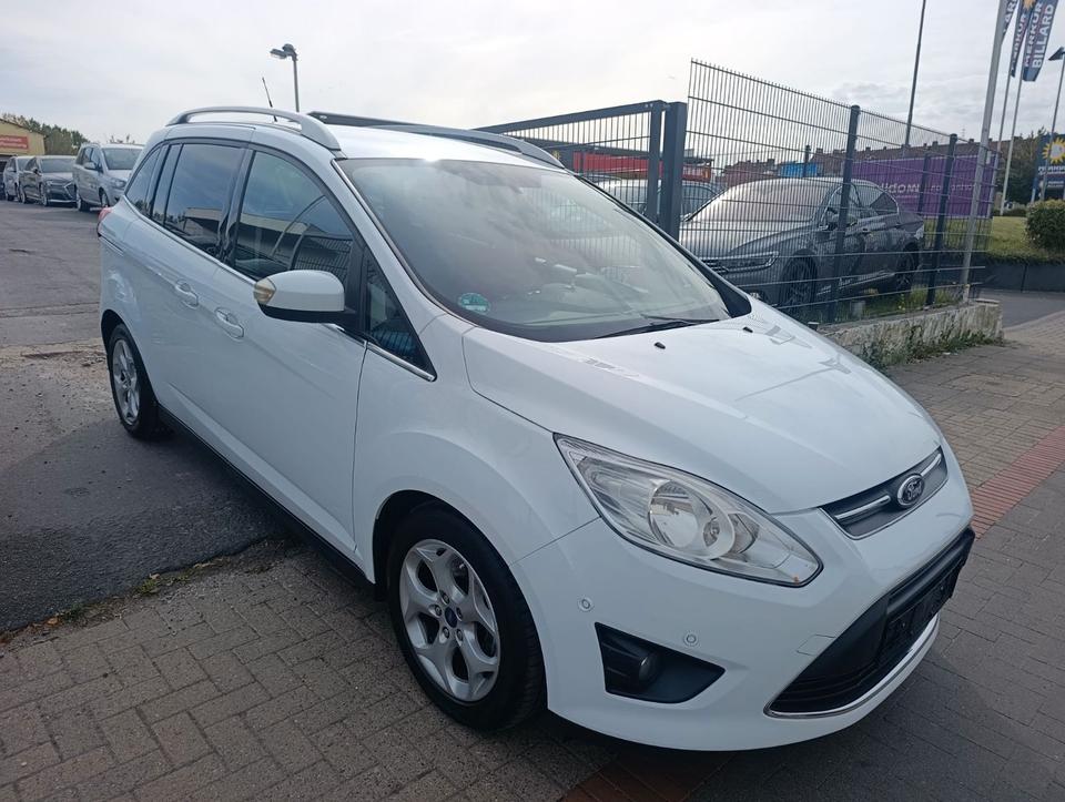Ford Grand C-Max 2012 — photo 9