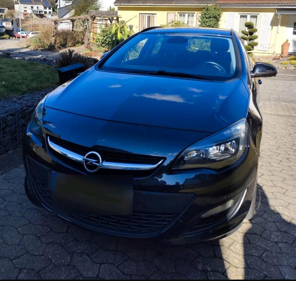 Opel Astra 2015 — авто для ЗСУ з Європи