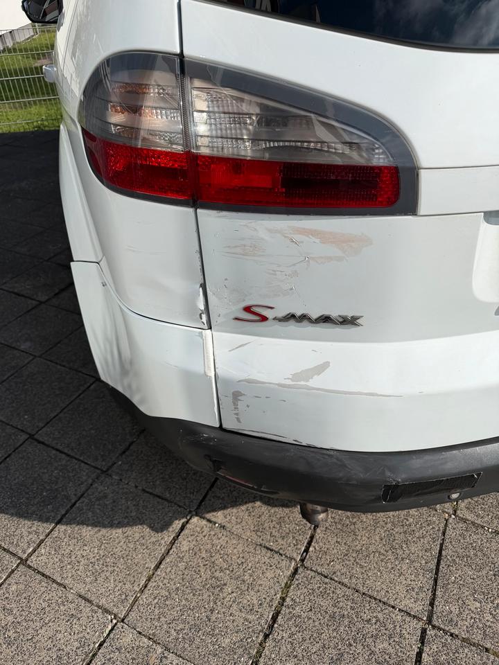 Ford S-Max 2009 — photo 11