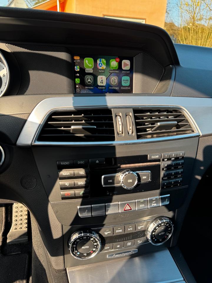 Mercedes Benz C 200 2011 — photo 13