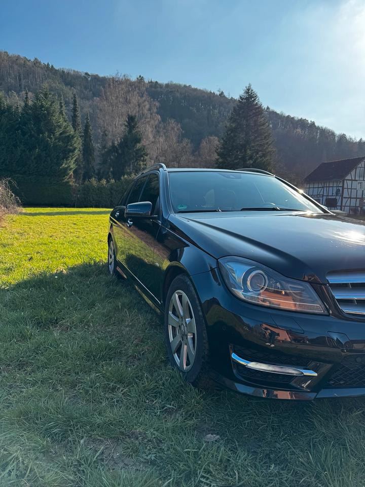 Mercedes Benz C 200 2011 — rear view