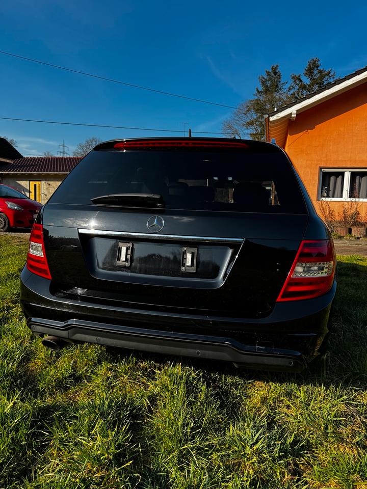 Mercedes Benz C 200 2011 — photo 5