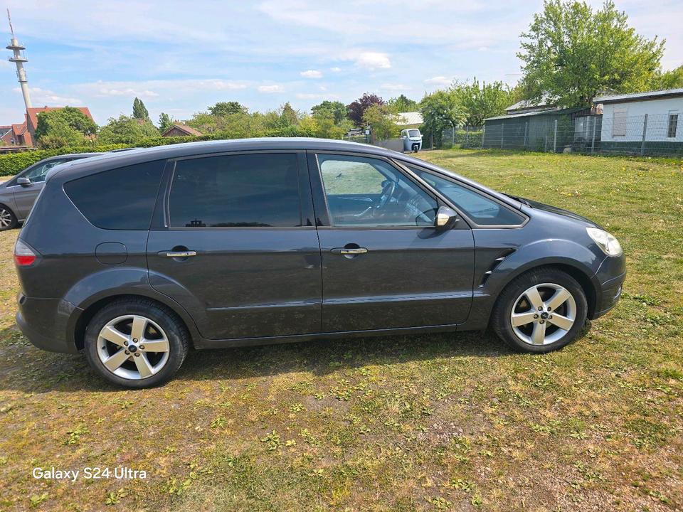 Ford S-Max 2009 — photo 11