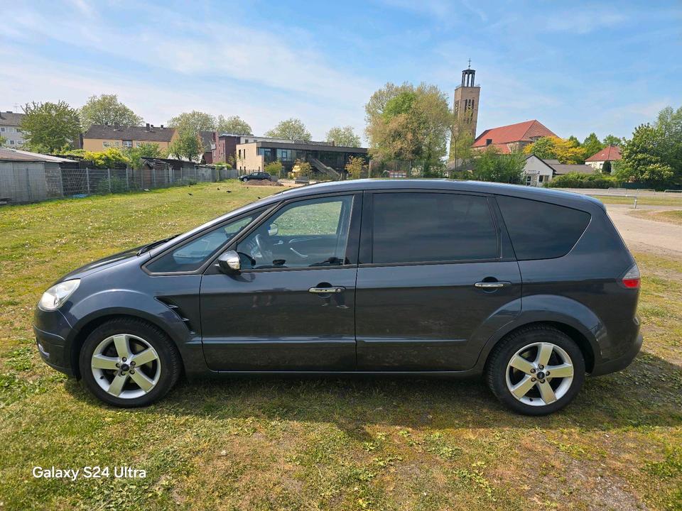Ford S-Max 2009 — photo 13