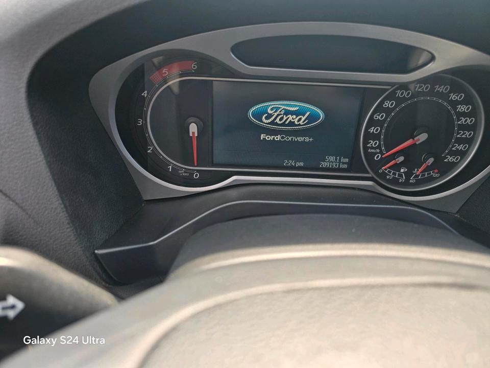 Ford S-Max 2009 — photo 17
